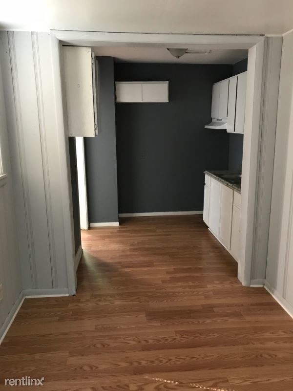 Building Photo - 3 br, 1 bath House - 3233 Dillon St Fl 32254