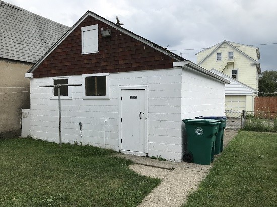 Building Photo - 1555 LASALLE Ave