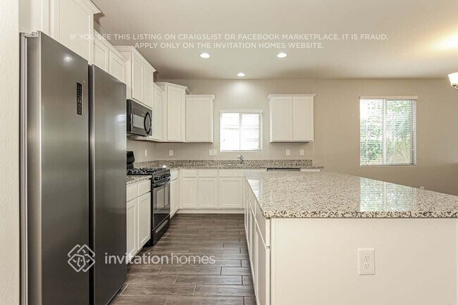 Foto del edificio - 13435 W Desert Moon Way
