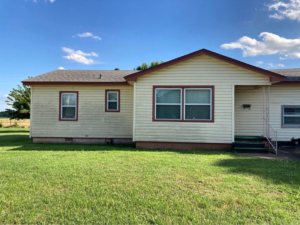507 Smith Cir, Lindsay, OK 73052 House Rental in Lindsay, OK