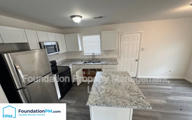 Building Photo - 4355 Kerwin Dr