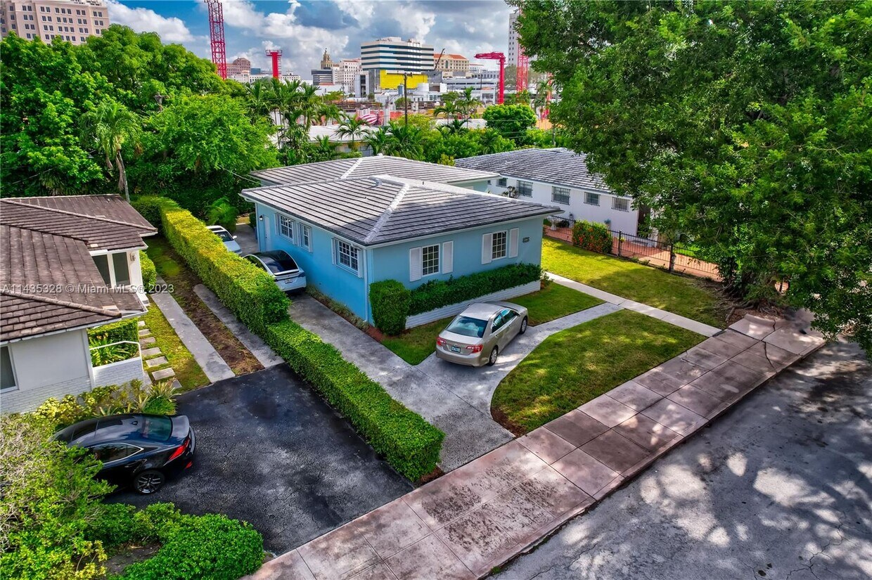 Foto principal - 341 Santander Ave