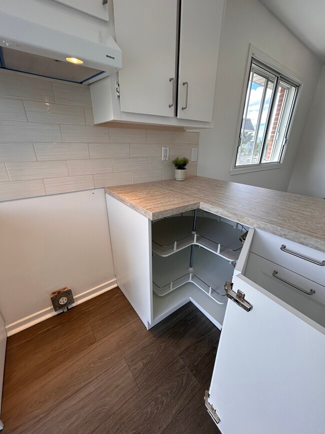Building Photo - 4632 Rue Bourdages