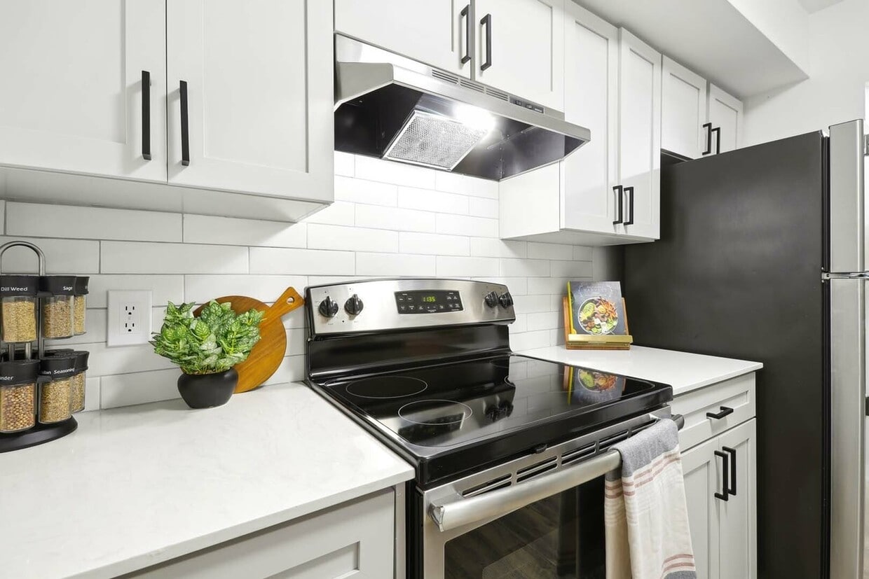 Halston Lakeside 2x2 B1U -6 - Halston Lakeside