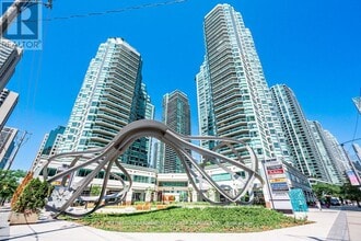 Building Photo - 10-3010 Yonge St
