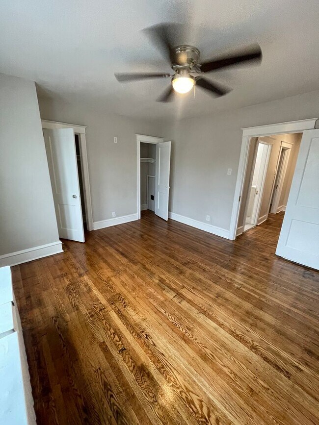 Building Photo - Spacious 3BR Rental with Finished Walk-Out Basement in Philadelphia