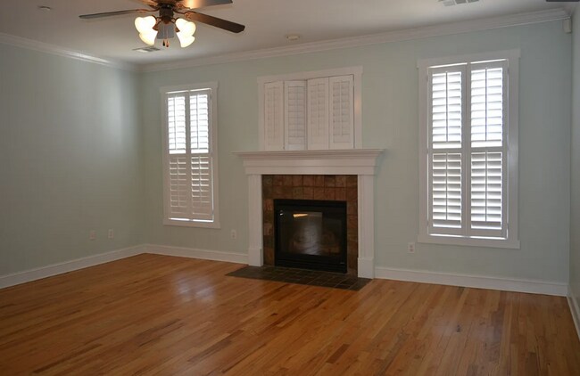 Foto del edificio - 130 Adam Ridge Ln