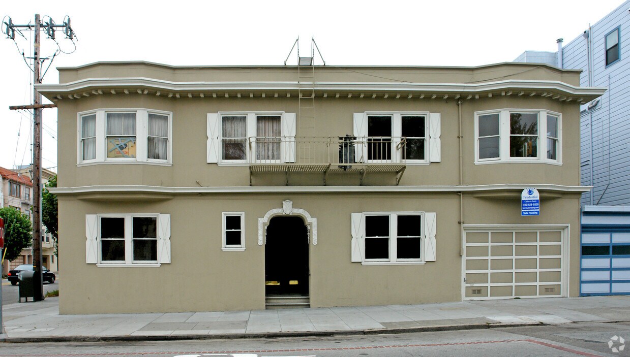 Primary Photo - 200 Funston