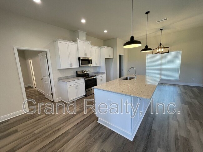 Building Photo - 9211 Salter Rd