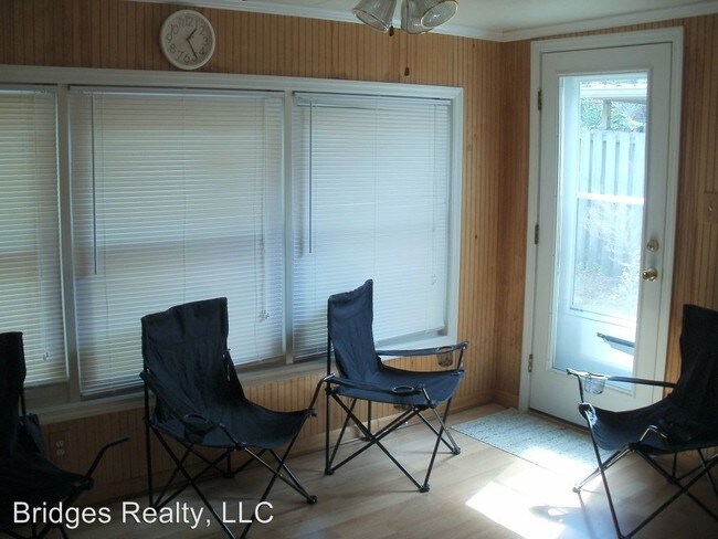 Foto del edificio - 120 Harvestwood Dr