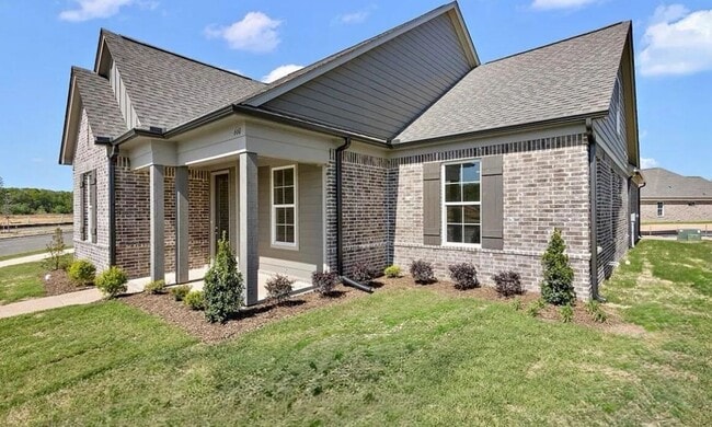 Building Photo - 660 Bolivar Dr