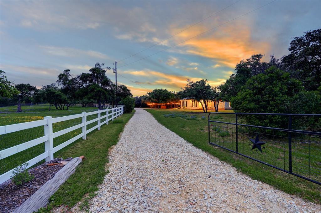 Foto principal - 704 Ridgmar Rd