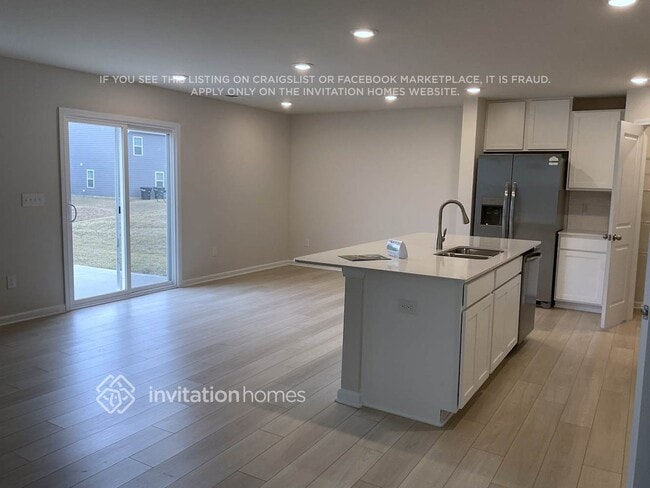 Foto del edificio - 2348 Pebble Close Ct