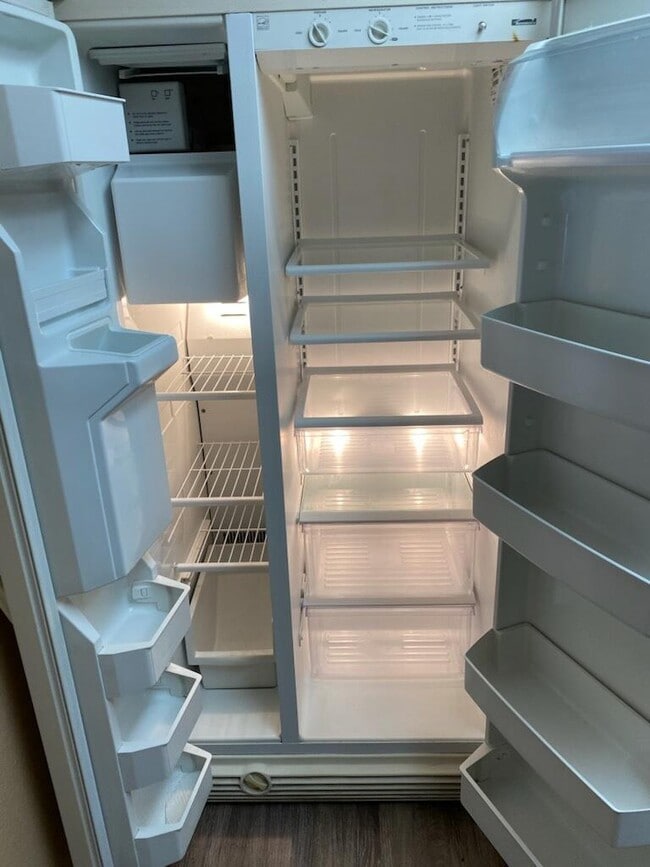 Foto del edificio - 937 Country Club Dr SE