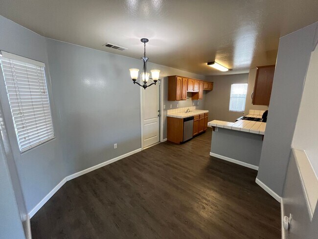 Foto del edificio - Wonderful Porterville Home Coming Soon!