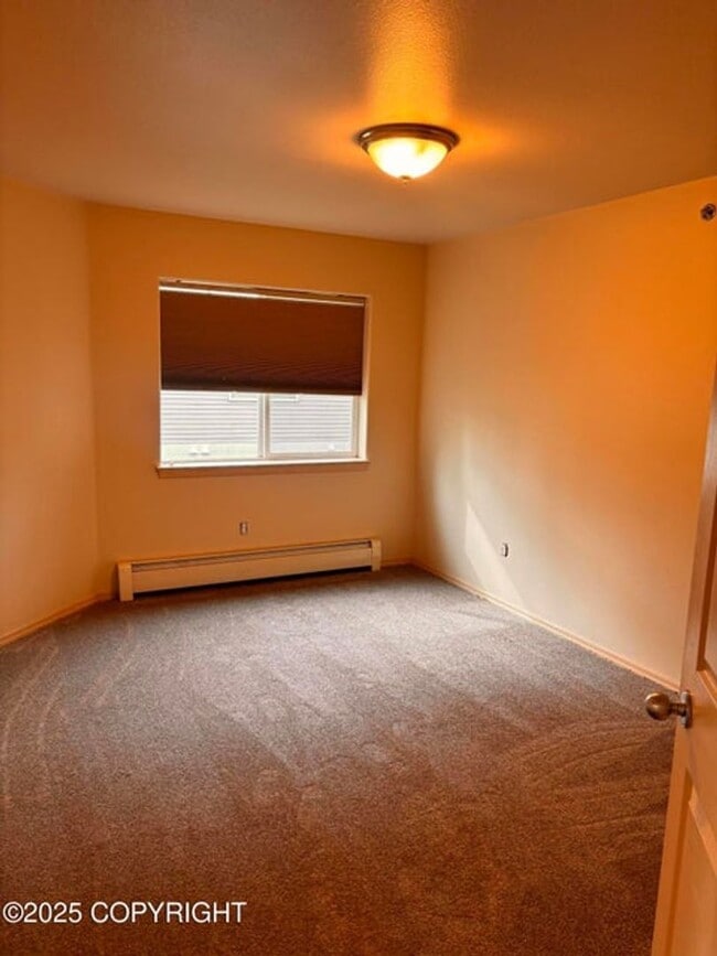 Building Photo - Newly Updated 2 Bed/2 Bath Condo w/Garage!