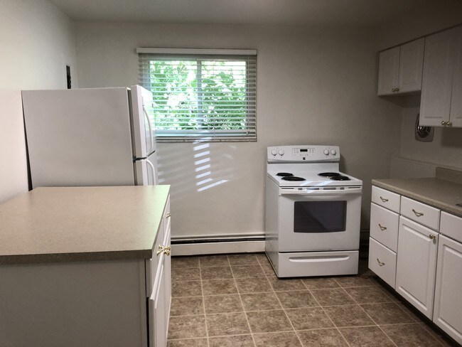 Kitchen - 237 Brookridge Rd
