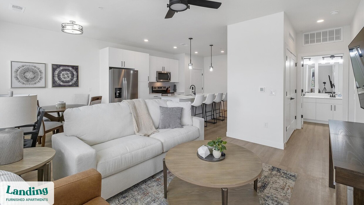 Foto principal - 255 N Camino Mercado