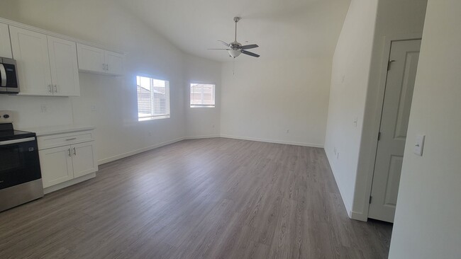 Building Photo - 5005 Poppyseed St