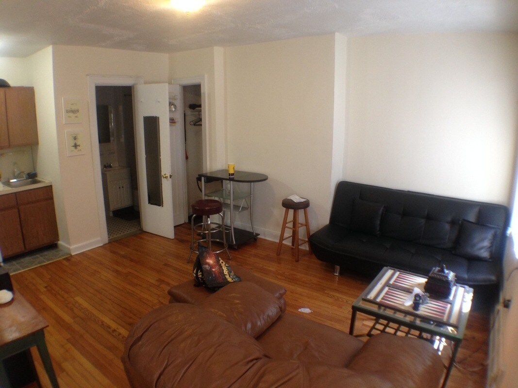 Primary Photo - 381 1st Ave