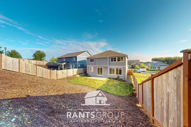 Foto del edificio - Modern 3-Bed Home in Steilacoom Ridge w/ AC, Fenced Yard and Easy Commute to JBLM!