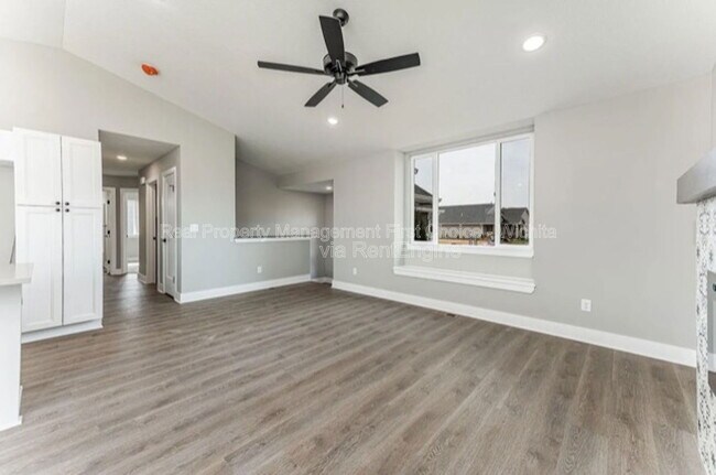 Building Photo - 1252 Outland Ct.