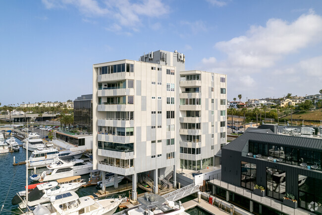 Foto del edificio - The Towers, Newport