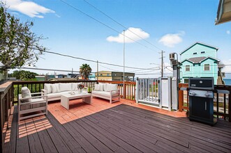 Building Photo - 115 12th St