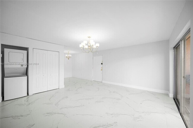 Building Photo - 7105 Miami Lakes Dr