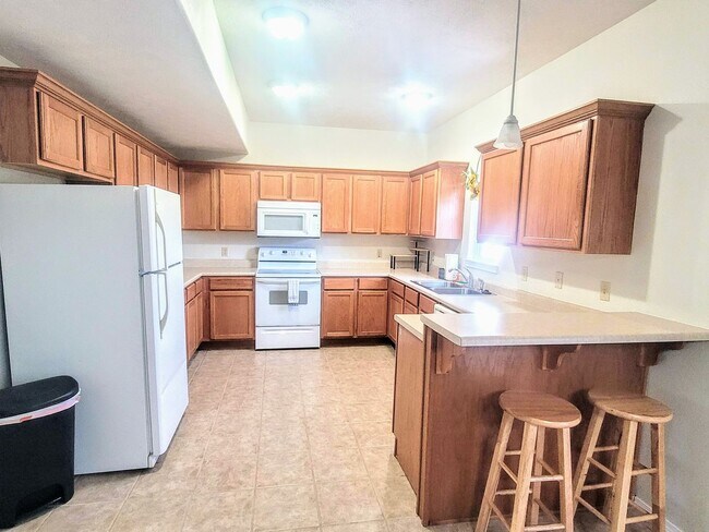 Foto del edificio - Fully Furnished Single Family Condo!