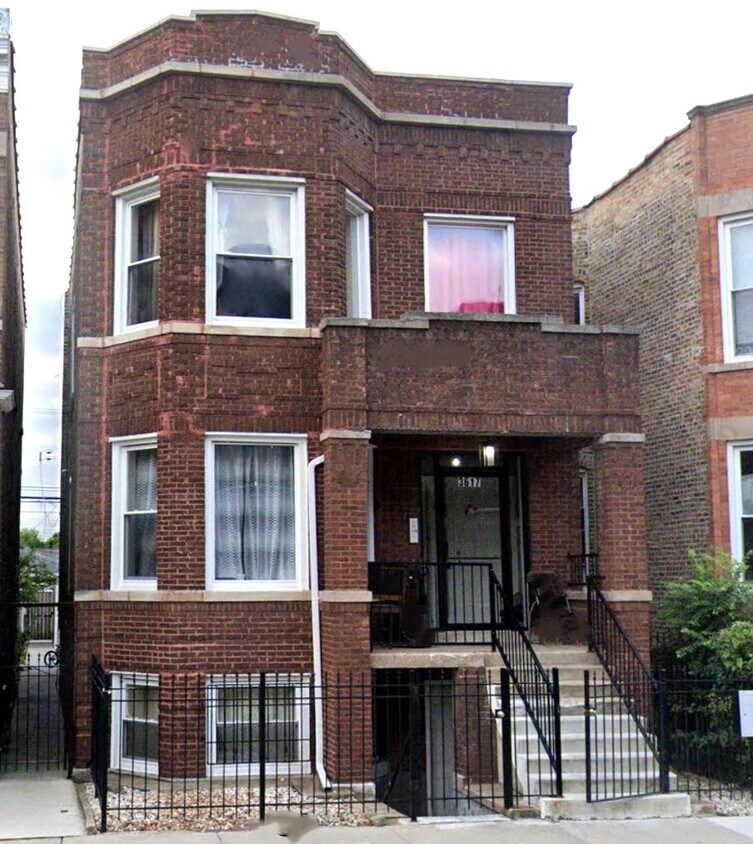 Primary Photo - 3617 W Diversey Ave