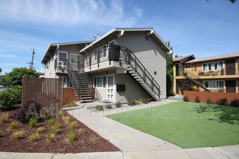 Primary Photo - 685 Foxtail Dr