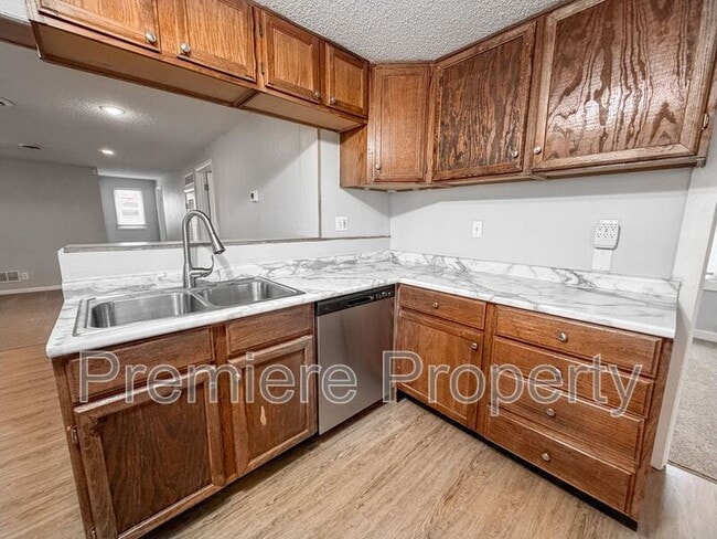 Foto del edificio - 1027 E Stone St