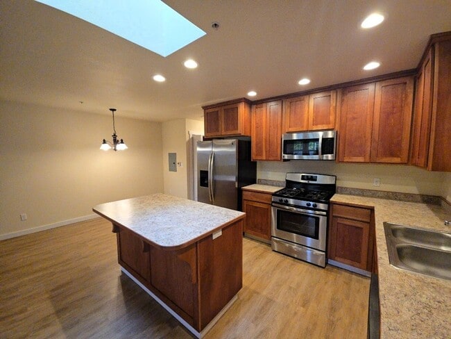 Building Photo - 2469 Shay Ct