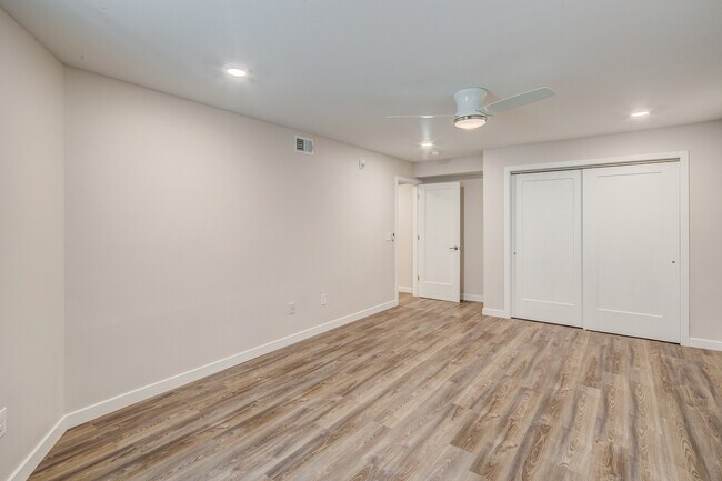 Building Photo - 629 S 49th St