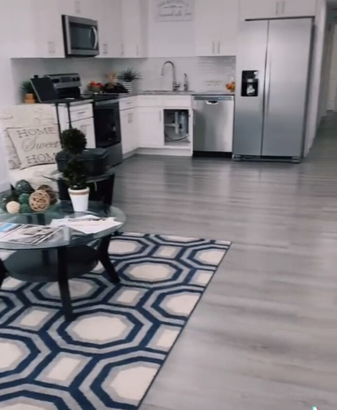 Open concept living room - 1504 W 18th St