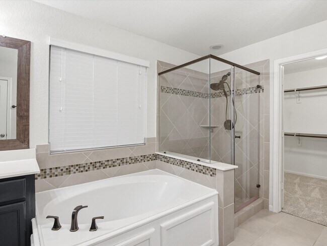 Foto del edificio - 23827 Pennington Hills Dr