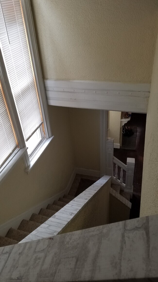 Stair way - 558 Hale Ave