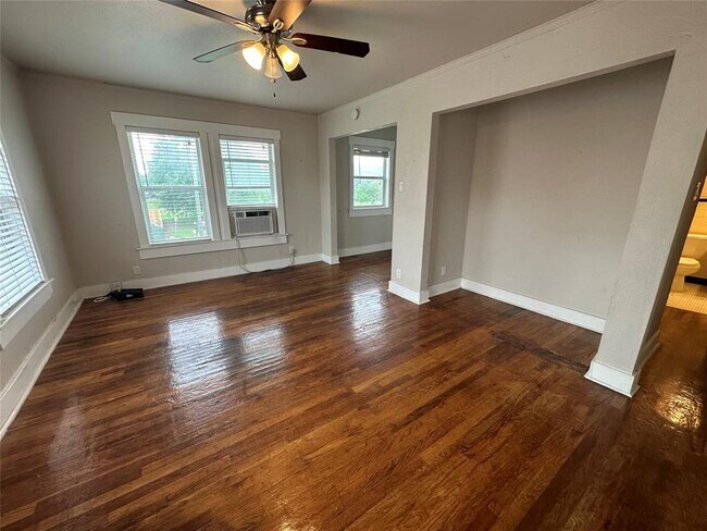 Building Photo - 1630 Holman St