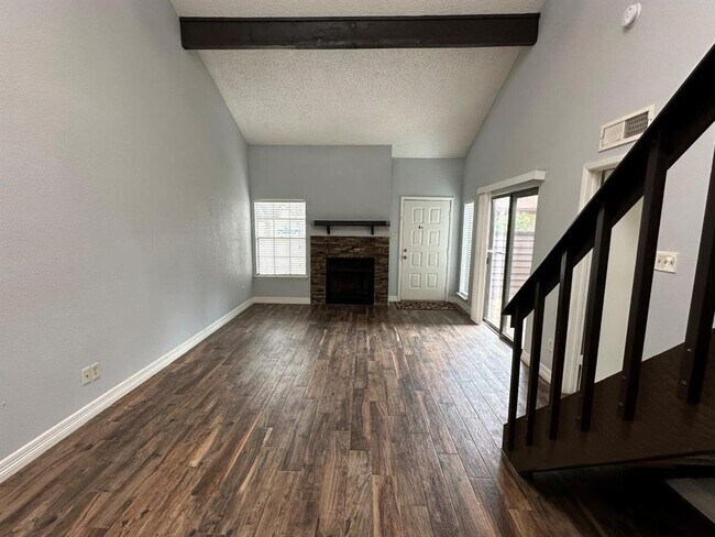 Foto del edificio - 2510 Grants Lake Blvd