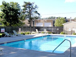 Interior Photo - Rhode Island Chateau Apartments