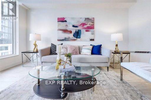 Photo du bâtiment - 576 Front St W