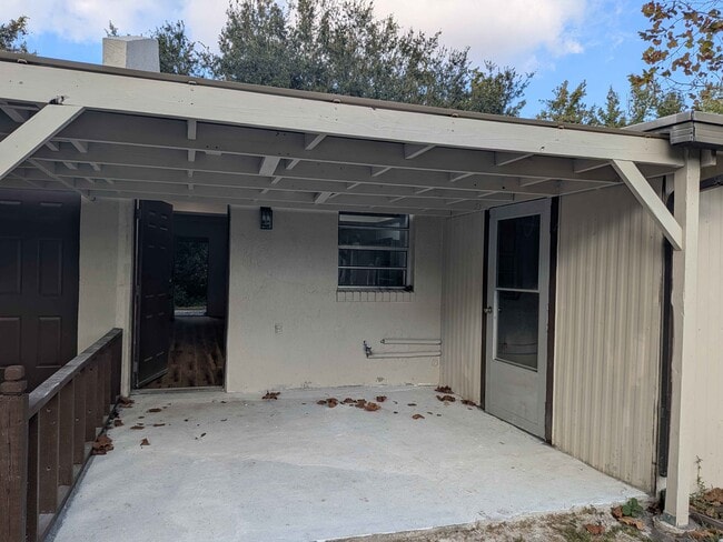 Building Photo - 1906 Park Manor Dr