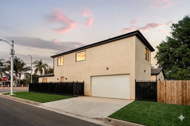 Foto del edificio - 17852 Saticoy St