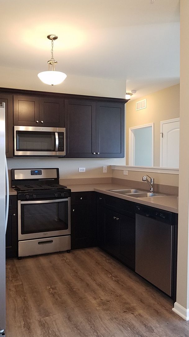 Foto del edificio - Chestnut - 2Br/2Ba Rental Home - First Flo...