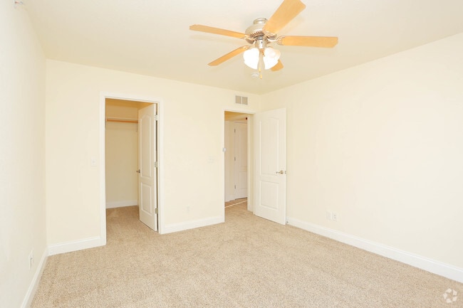 2BR, 2BA - 1,100 SF - Storyboard on Black Diamond