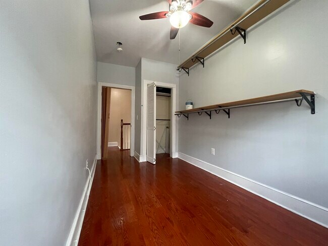 Foto del edificio - 125 W 48th St