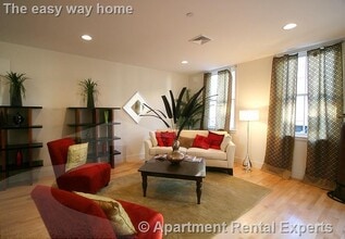 Building Photo - 110 Second St Unit #PH09