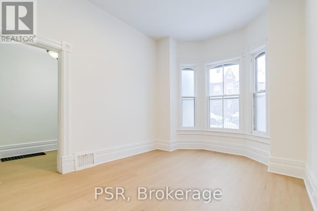 Building Photo - 68 Brookfield St