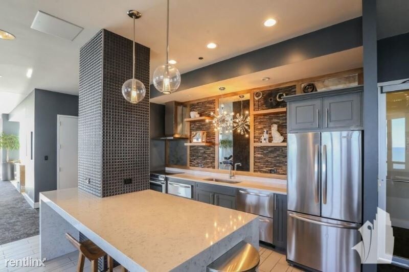 Foto principal - 1725 N Clark St